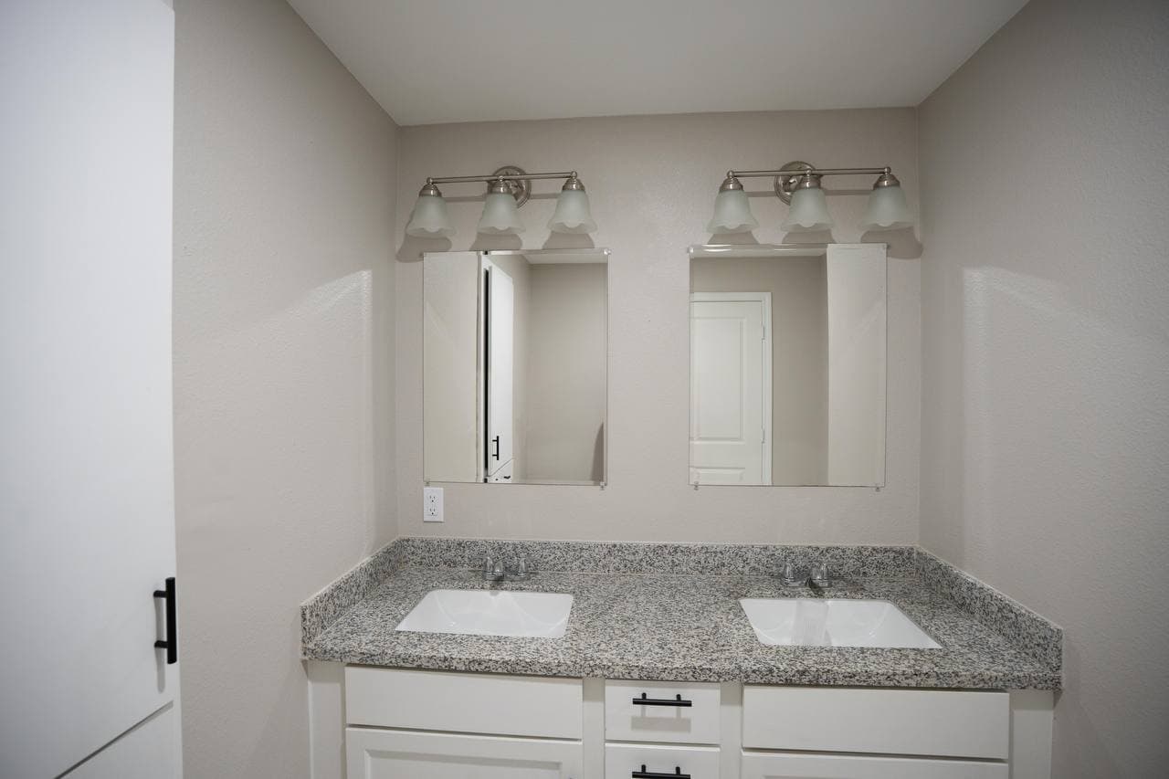 Master bath double vanity remodel