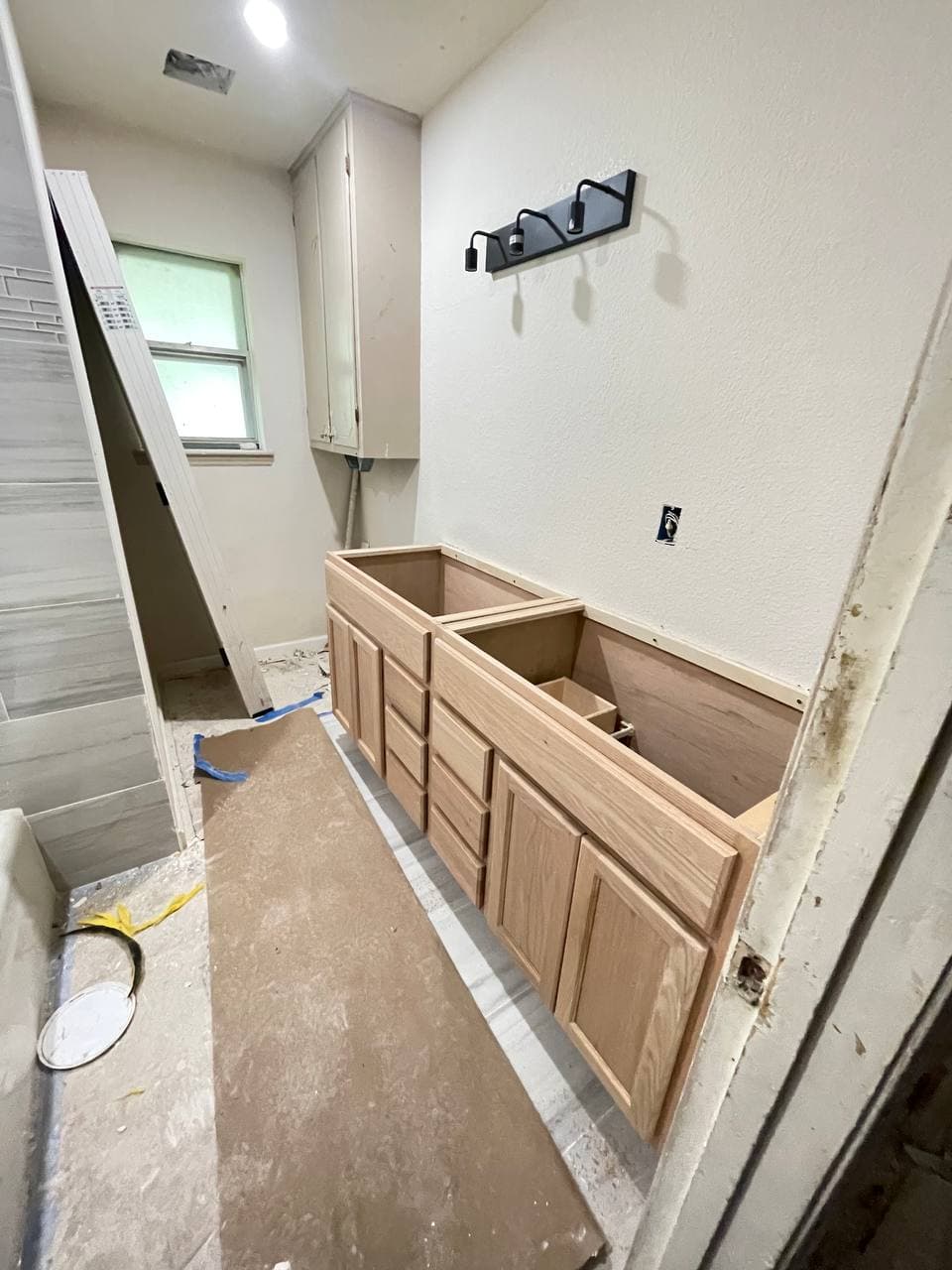 Master bedroom renovation with en-suite access